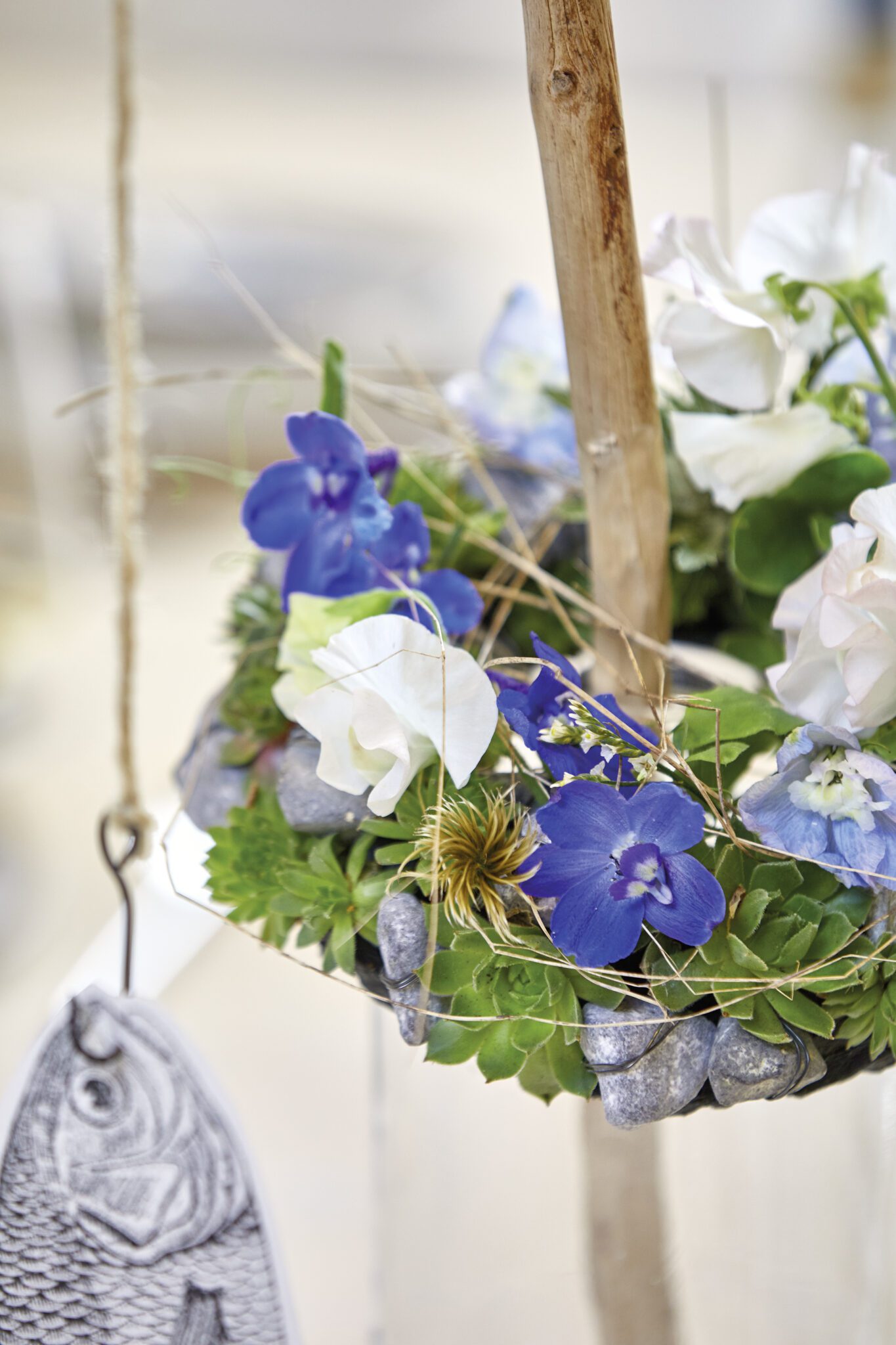 Maritime table decoration for fishing lovers - OASIS Floral
